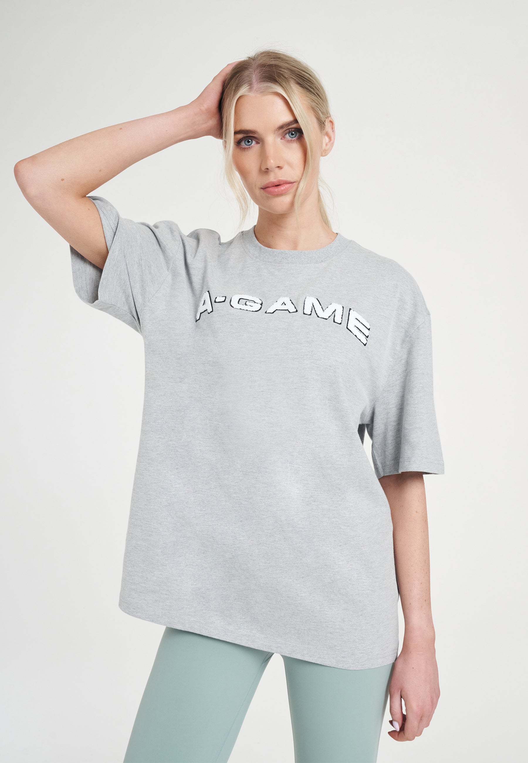 T-shirt rilassata con logo in ciniglia da donna A-Game - Grigio Marl