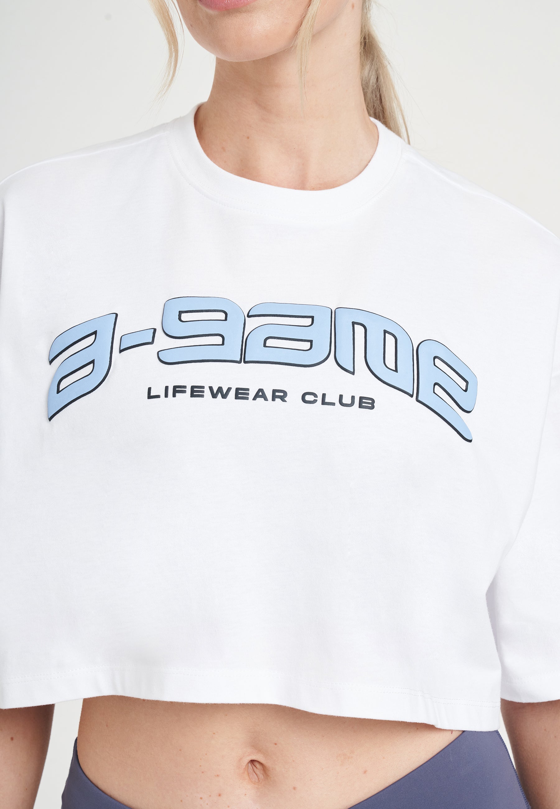 T-shirt corta rilassata con logo A-Game Rotate da donna - Bianca