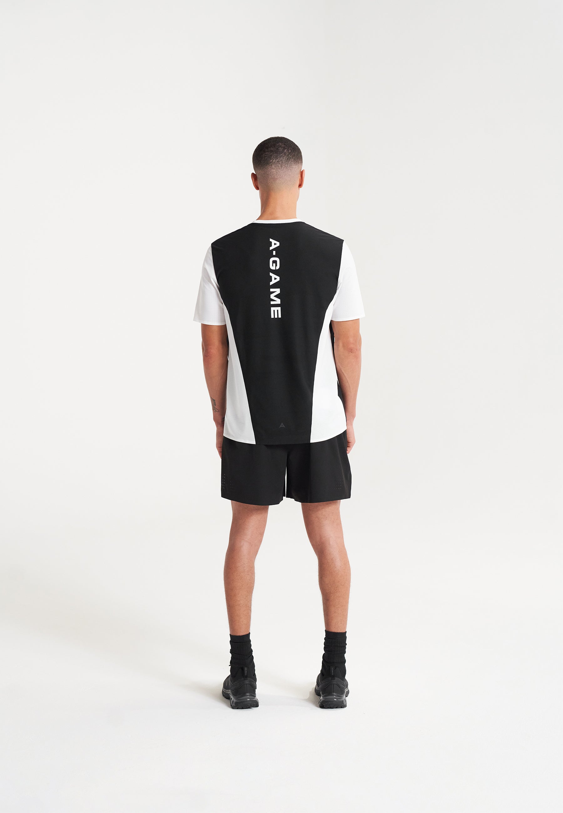 T-shirt d'entraînement à empiècements A-Game pour hommes - Blanc/Noir